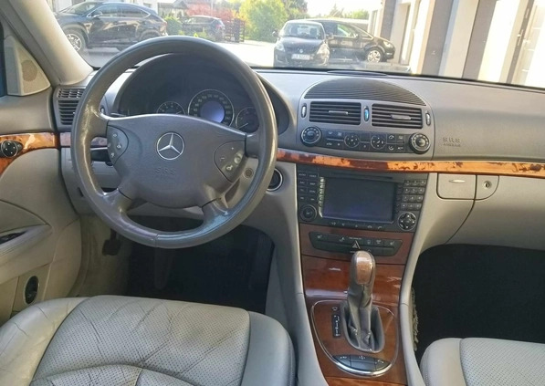 Mercedes-Benz Klasa E cena 22400 przebieg: 329000, rok produkcji 2004 z Świnoujście małe 436